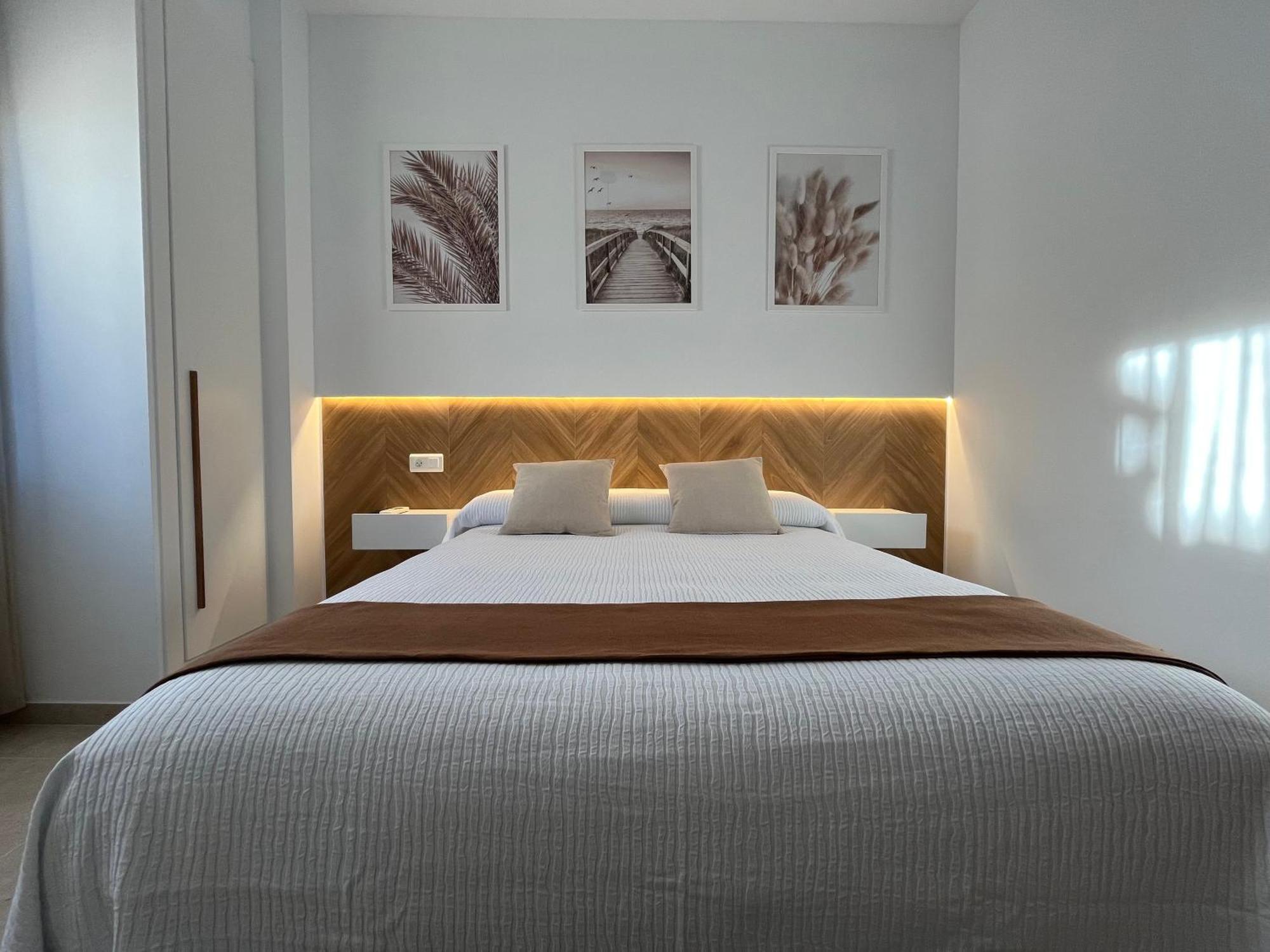 Hostal Parador De Los Llanos Torreorgaz Εξωτερικό φωτογραφία
