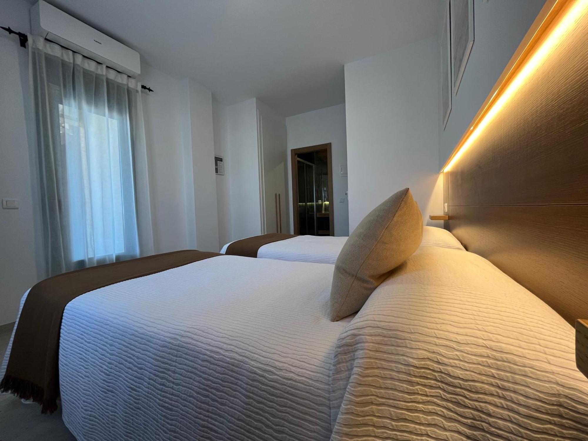 Hostal Parador De Los Llanos Torreorgaz Εξωτερικό φωτογραφία
